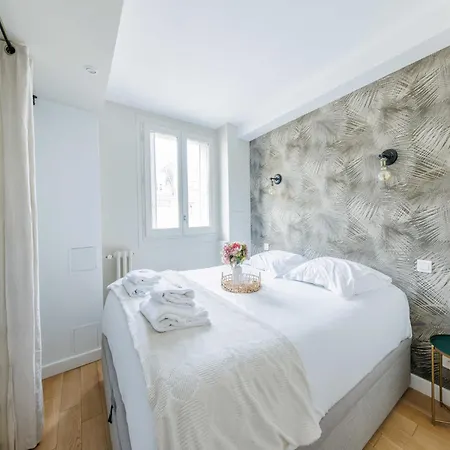 Charming - Porte D'asnieres - Mobility Lease Apartamento